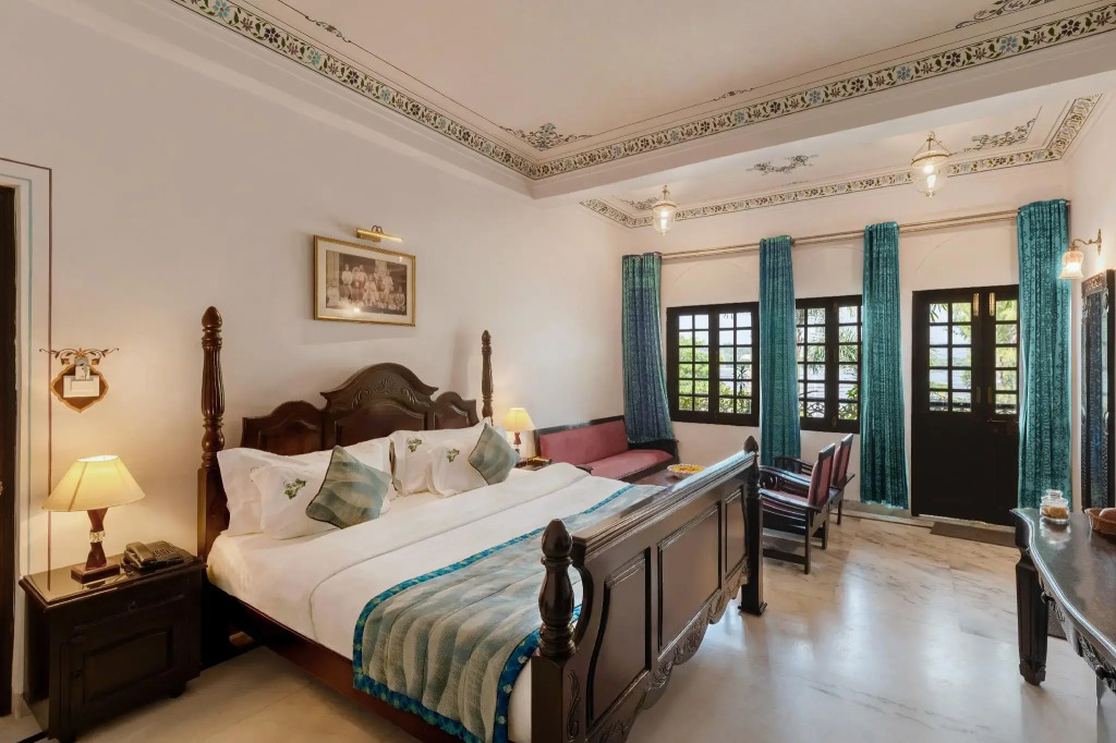 Panna Vilas - A Lake Facing Boutique Hotel