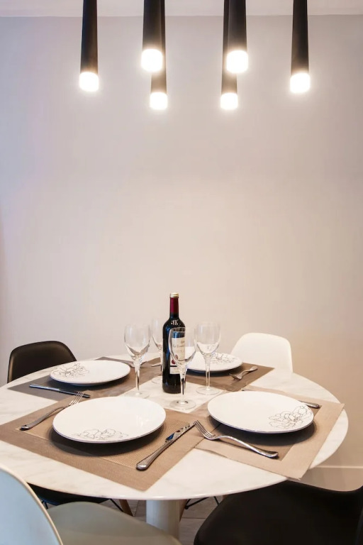 Homely And Chic 2 Bed Apartment