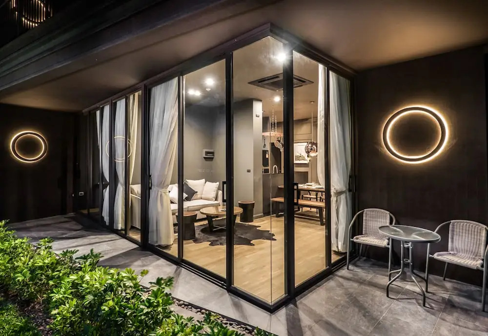 Secret Saturdays Pool Suite