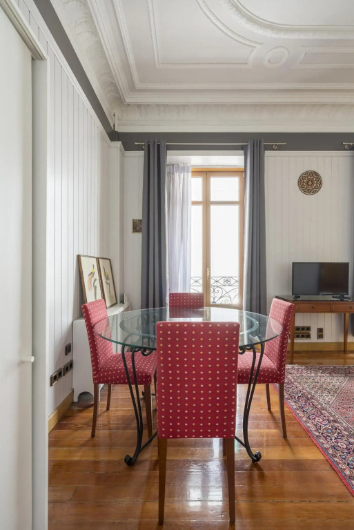 Ayala apartment by People Rentals