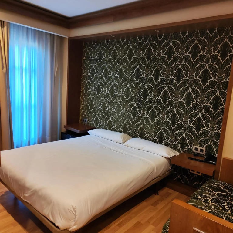 Hotel Confort BRASEROS