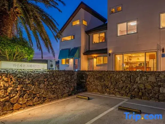 Rein Jeju Family Room with Mountain 101