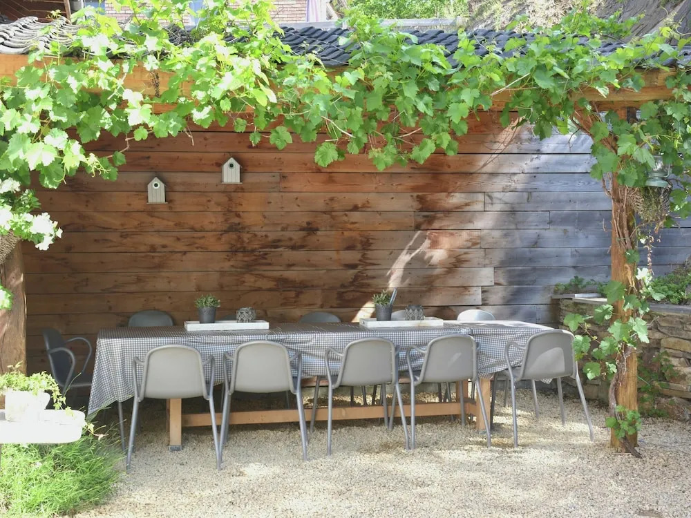 Vintage Farmhouse in Durbuy With Roofed Garden
