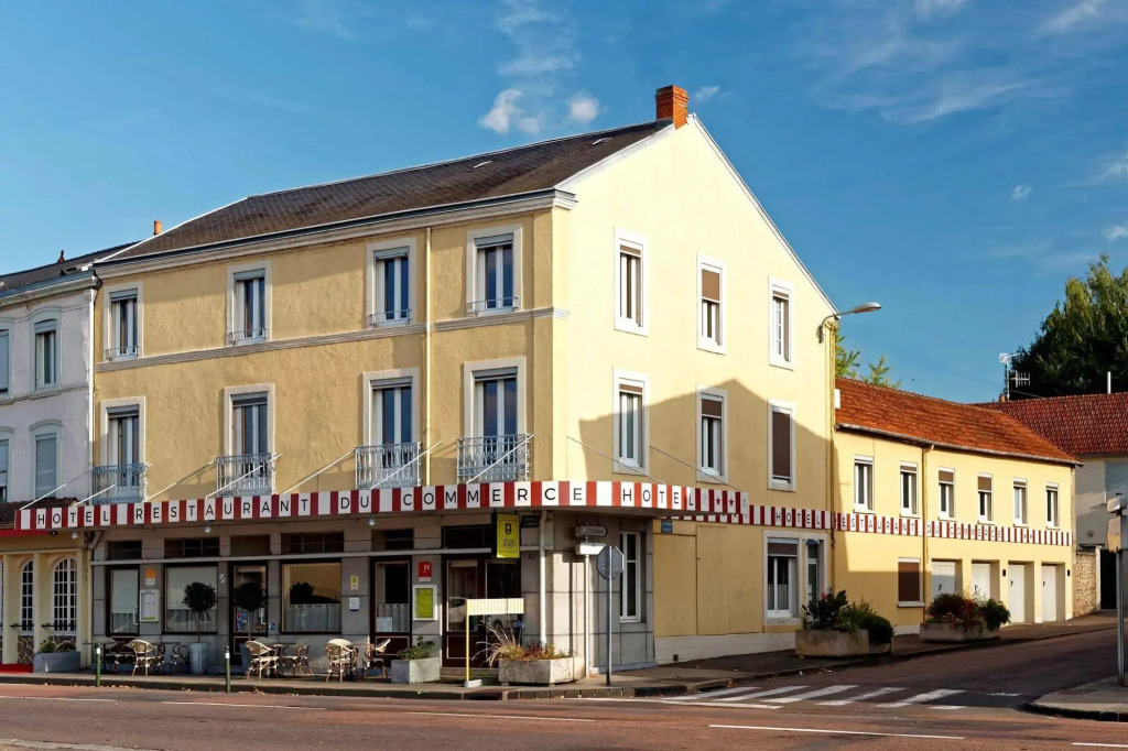 Contact Hôtel du Commerce et son restaurant Côte à Côte