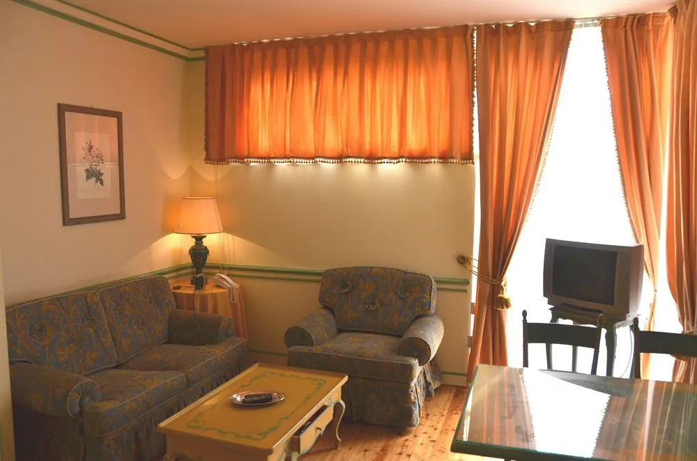 Villa Laguna Apartments