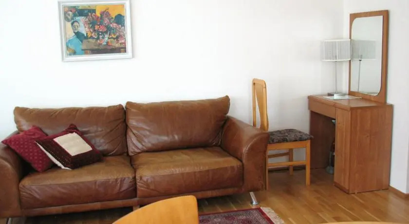 Apartment Sundaymorning