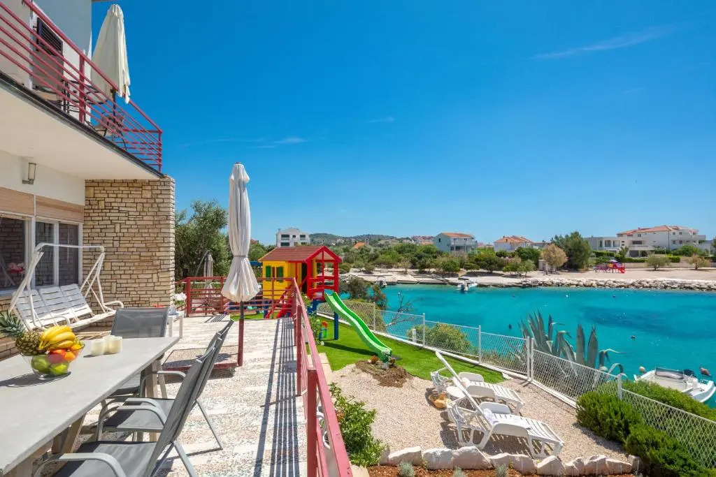 Apartments Villa Zrinka - Last season ever
