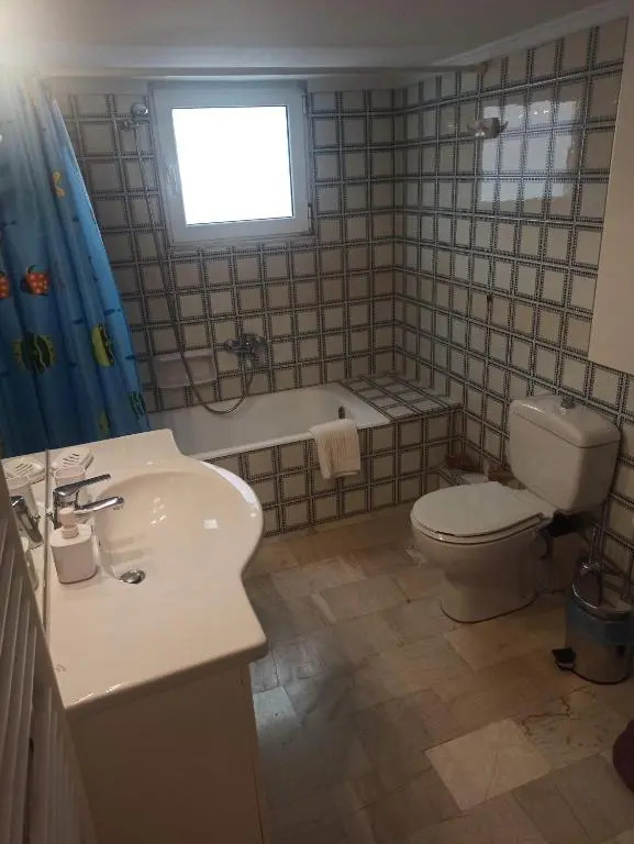 Comfortable apartment 100m from the sea