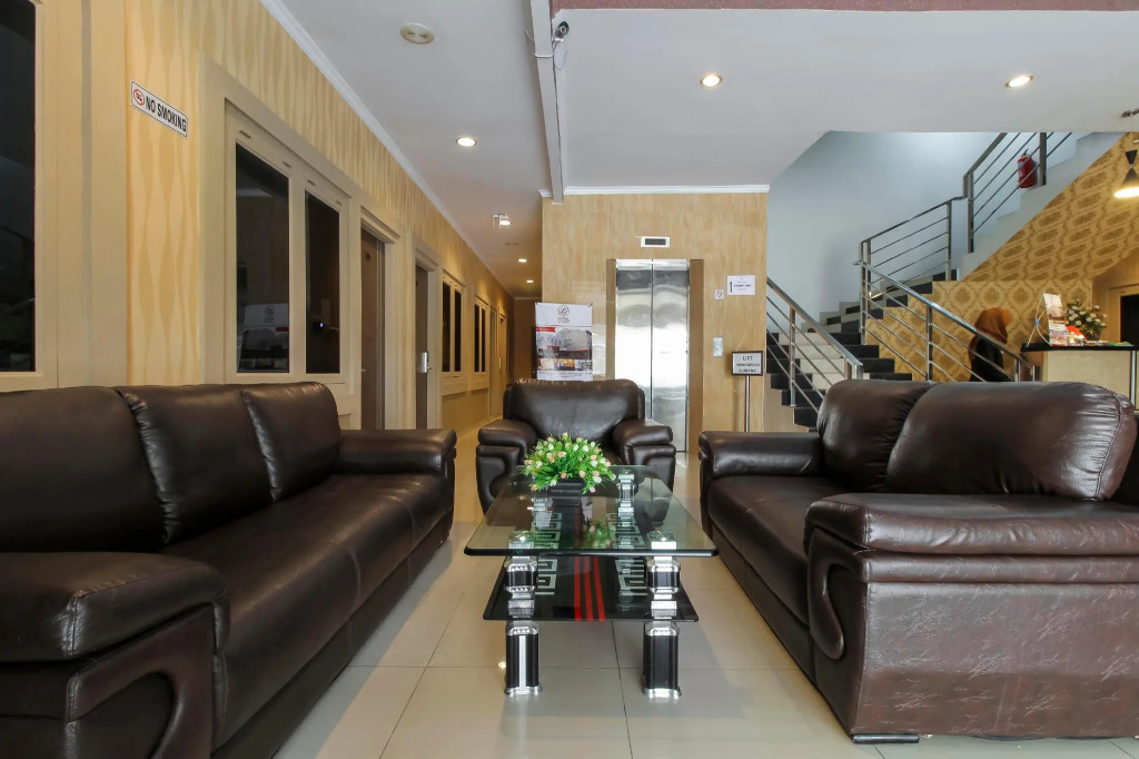 RedDoorz Plus Syariah @ Jalan Sriwijaya Medan