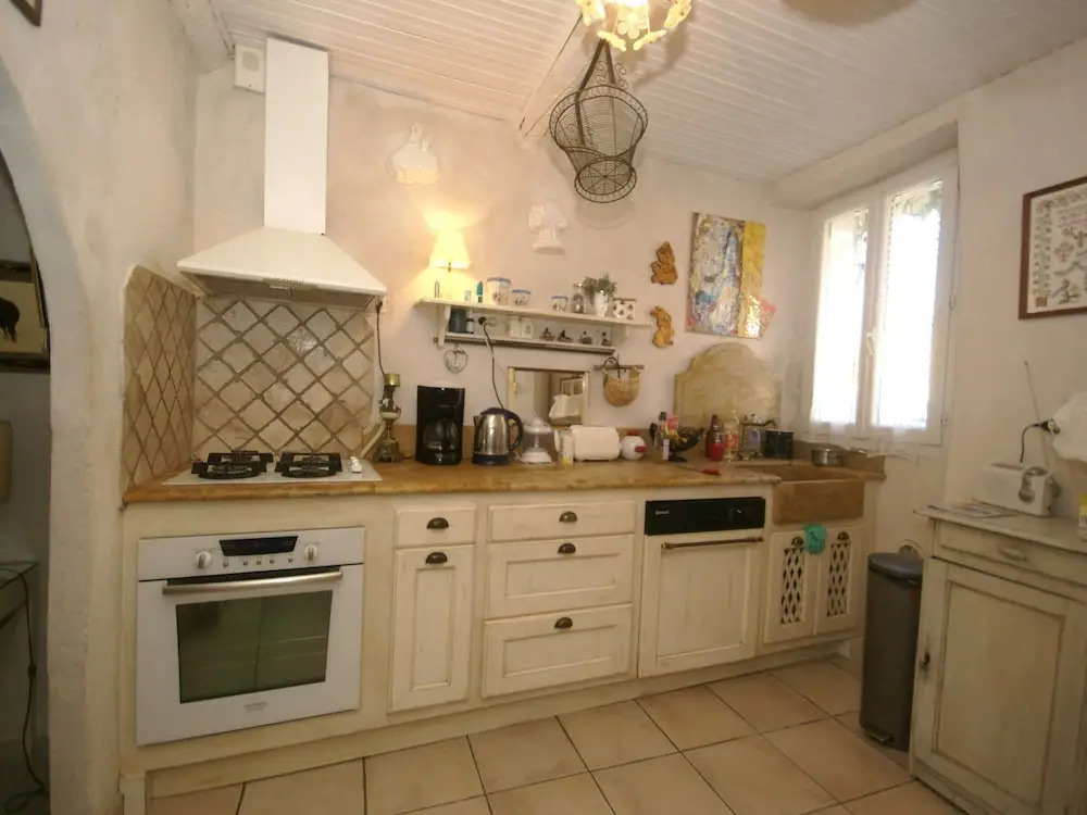 Quaint Holiday Home With Private Pool in Piolenc France