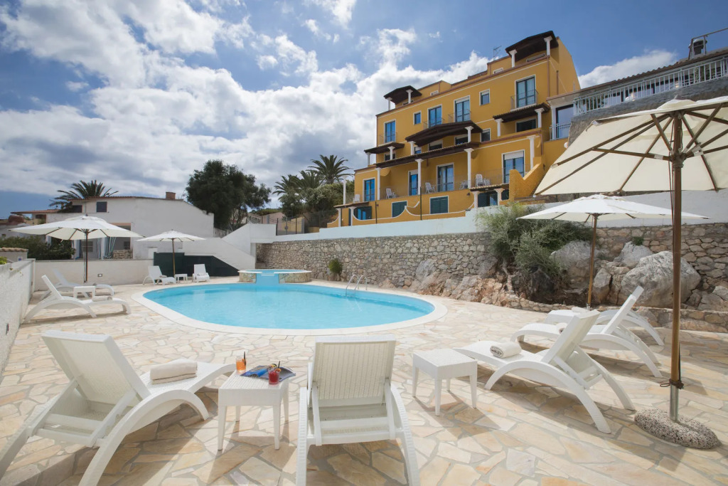 Lu Hotel Maladroxia
