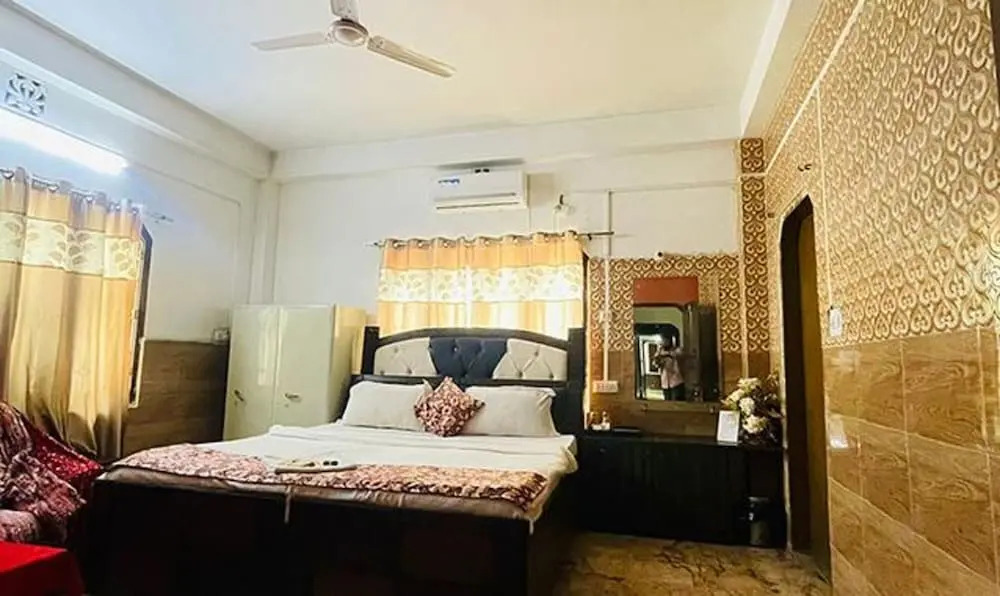 Fabhotel Prince