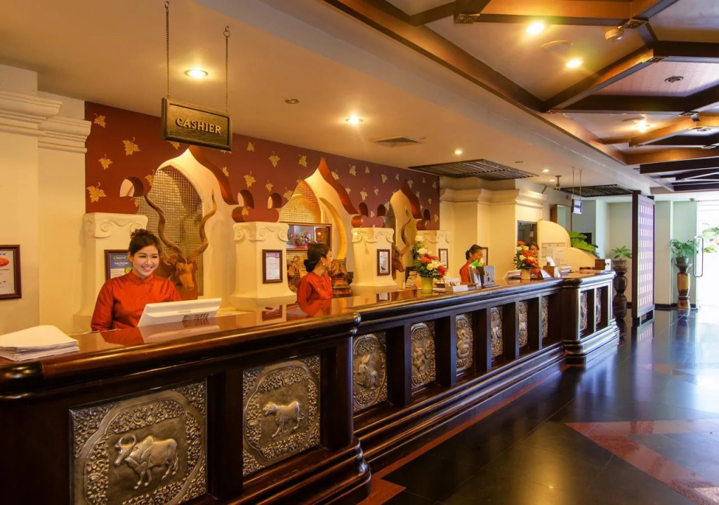 Raming Lodge Hotel