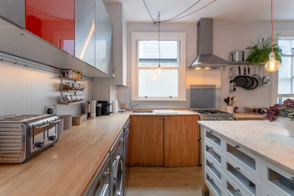 2 Bedroom Home in White City Shepherds Bush