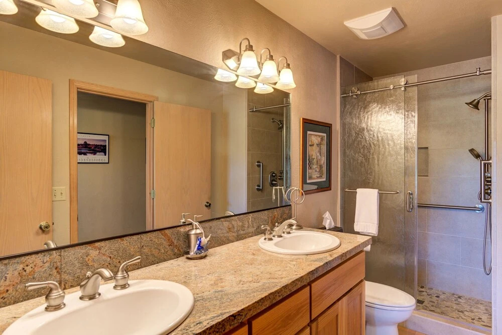 Pole House #14 by Village Properties at Sunriver