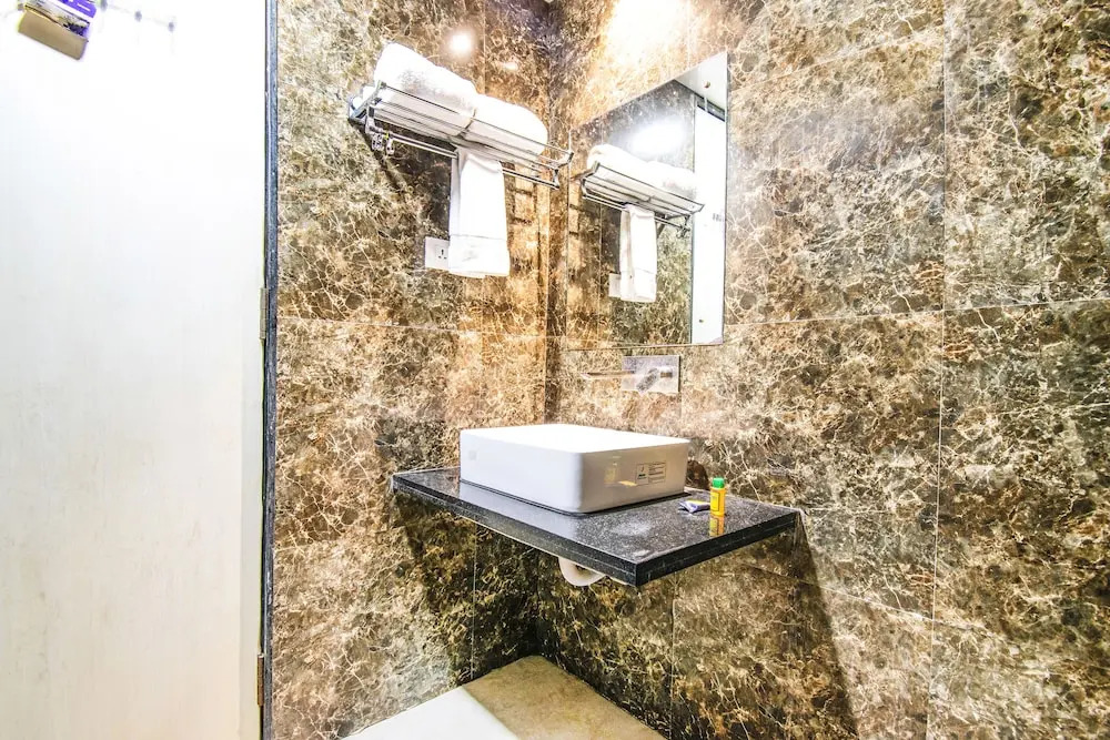 FabHotel Amrit Greens