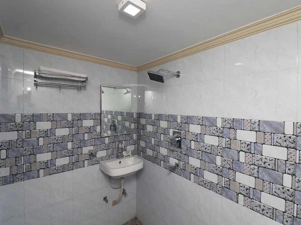 Capital O 30380 Kiaara Stay