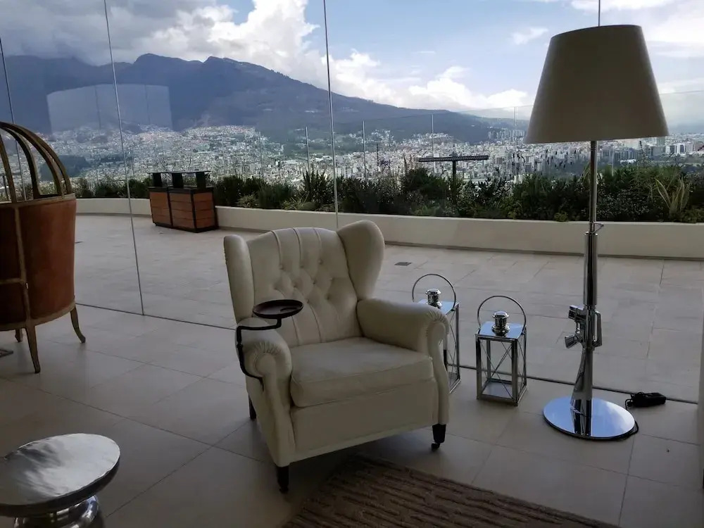 Luxury Residence Suites Design Style