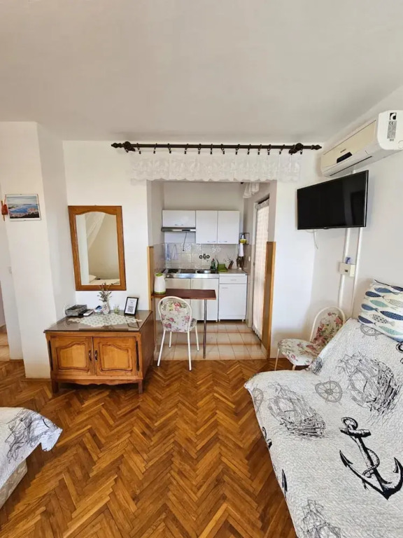 Studio in Tribunj Near Bristak Beach