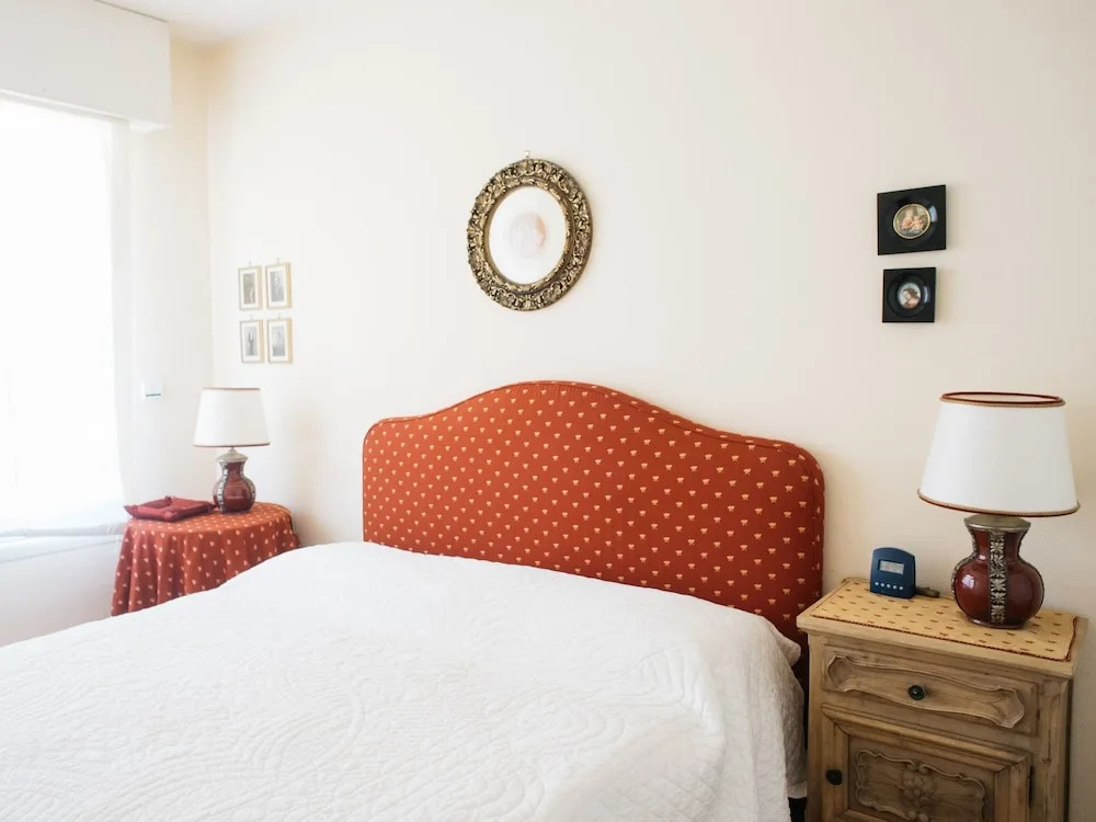 Lovely flat with terrace 5 min walk from sea