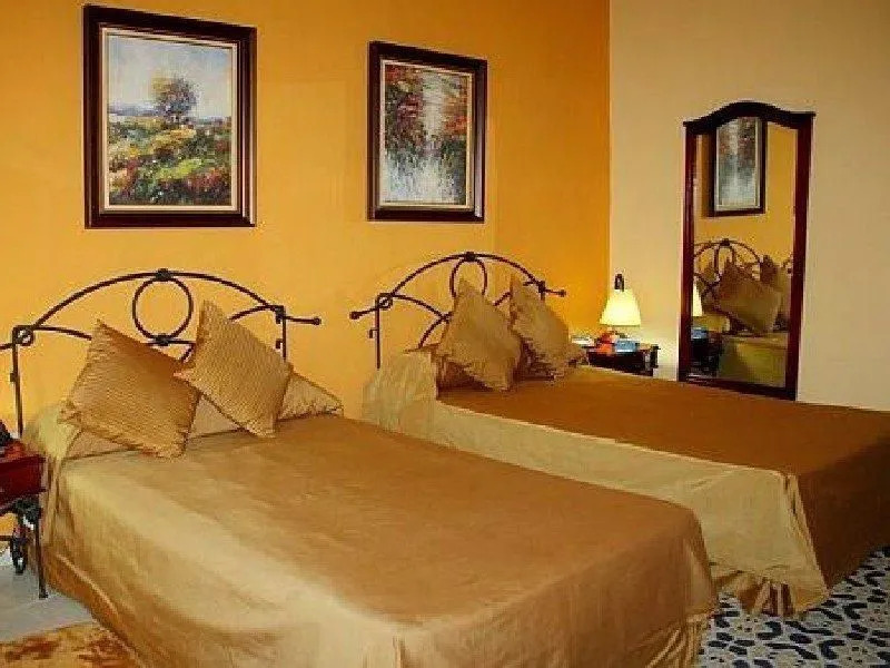 Hotel E Plaza