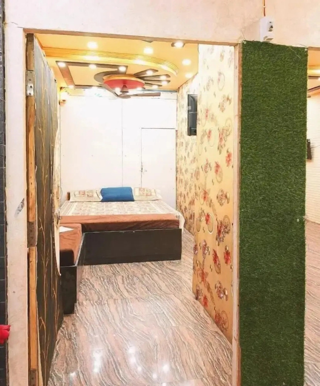 Atharv Paying Guest House
