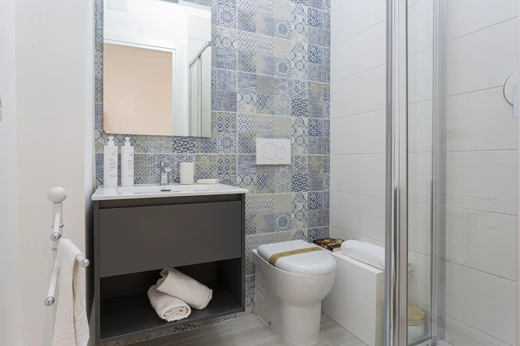 Sturla Modern Apartment by Wonderful Italy