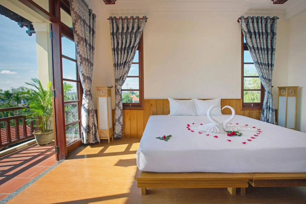 Tropical Garden & Pool Villa