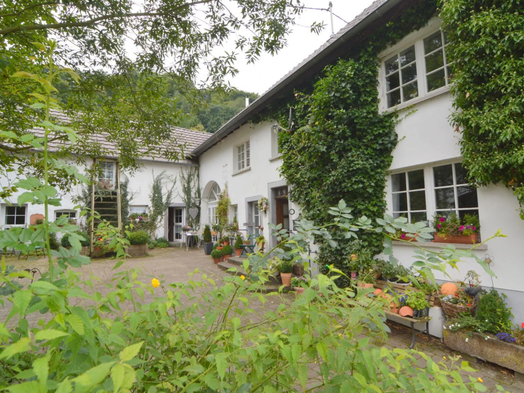 Romantic Eifel Hideaway