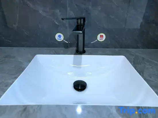 Fanya Qingju Hotel (Jiuzhaigou County Town)