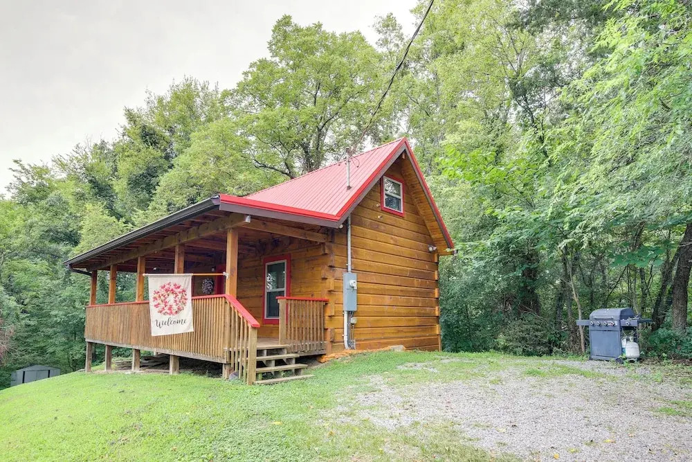 Sevierville Log Cabin W/ Hot Tub Near Dollywood!