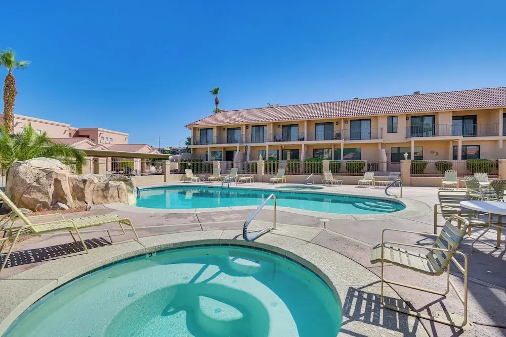 Patio & Pool Access: Lake Havasu City Gem