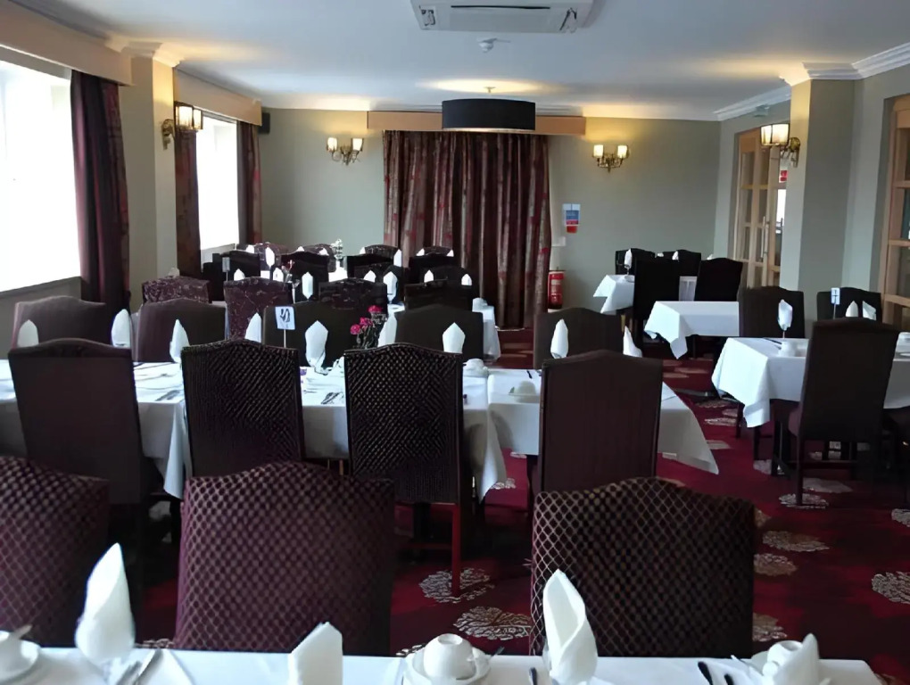 Curran Court Hotel