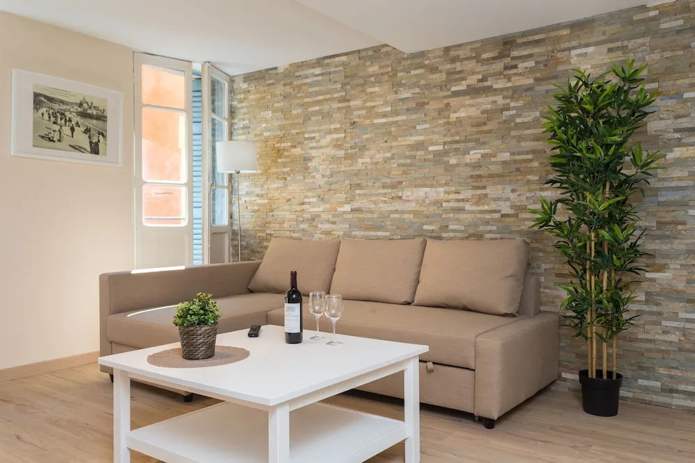 The Napoleon 2-BR Old Town - Terrace