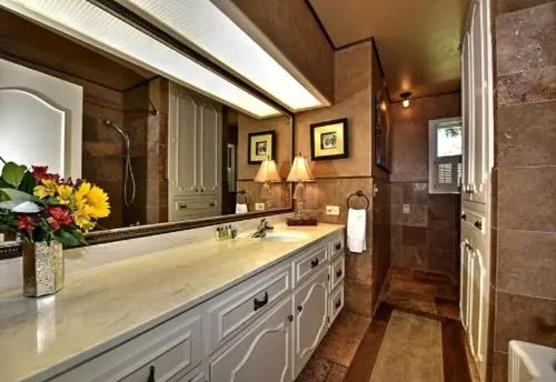 Comal Cottage on Union #291