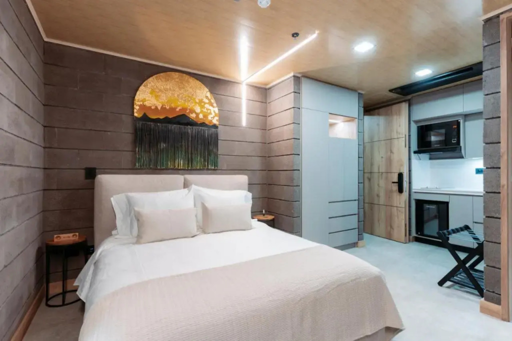 Hotel Living by Armoniko