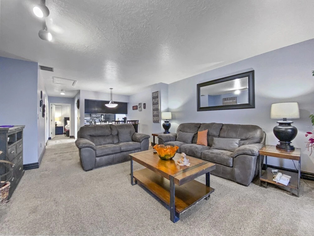 Shadow Ridge 102 4 Bedroom Condo by Redawning