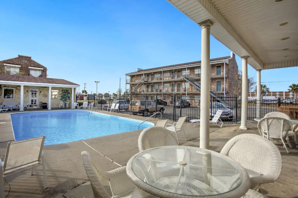 Edgewater Inn - Biloxi Beach