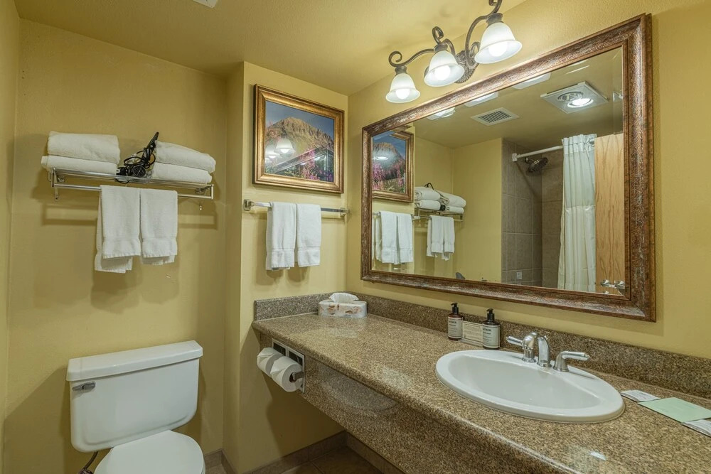 Studio With 2 Kings In Base Area 1 Bedroom Condo - No Cleaning Fee! by Redawning