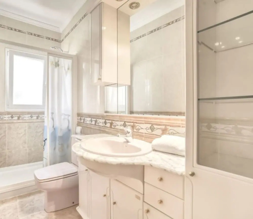 Villa - 12 Bedrooms with Pool and WiFi - 106430