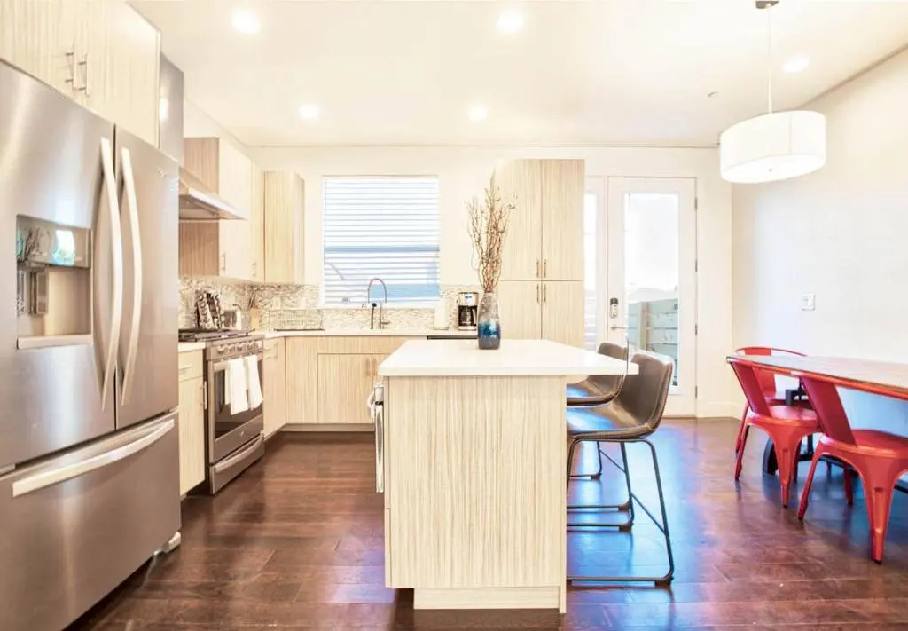 Beautiful 3 Bedroom Townhouse in Old Town North, Brewery District