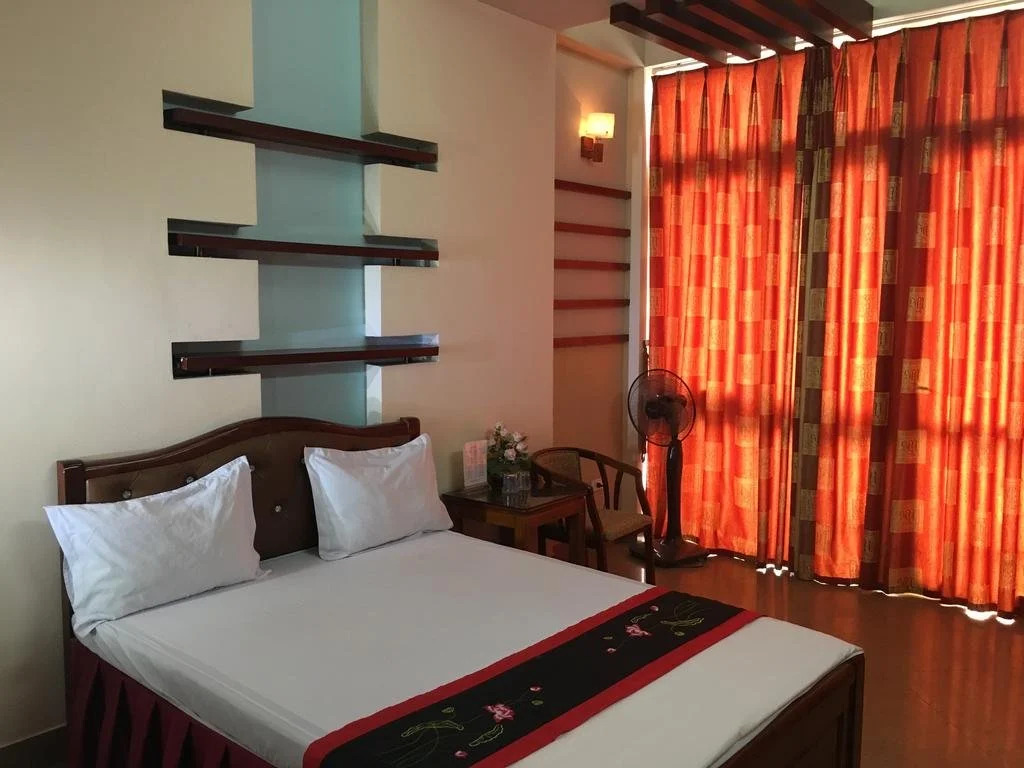 Sunrise Hotel