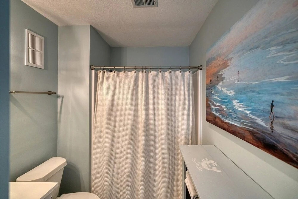 Harry's Beach House - 2 Br Condo