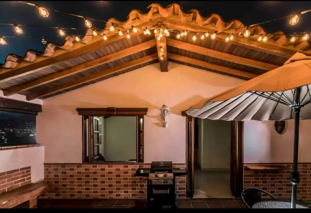 Disfruta de la comodidad como un Hotel 5 Estrellas