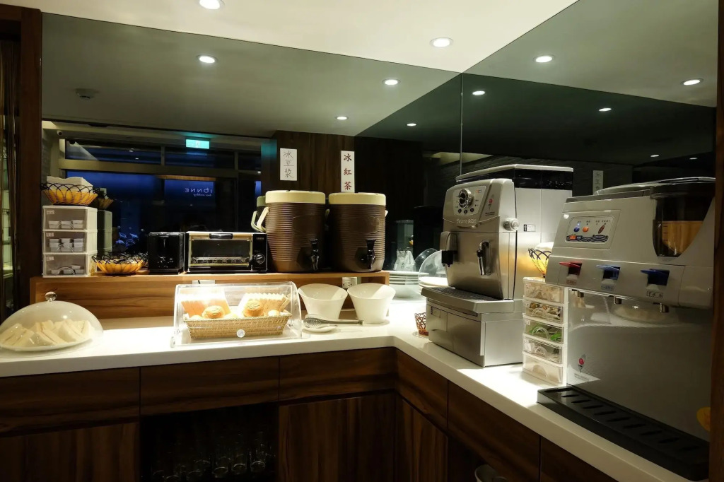 Jing Guang Hotel