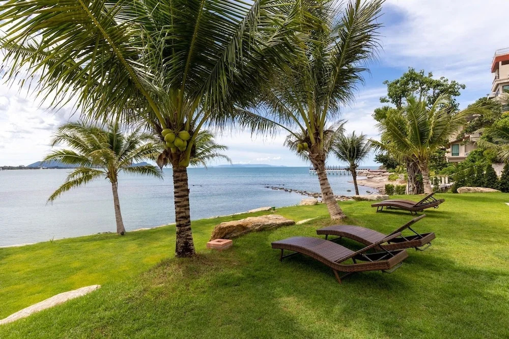 X-sea khanom Harbor Bay Resort