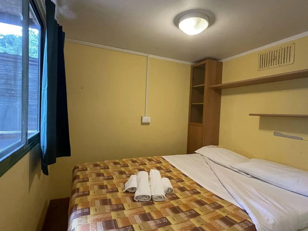 Snug Mobile Home in Toscana With Garden
