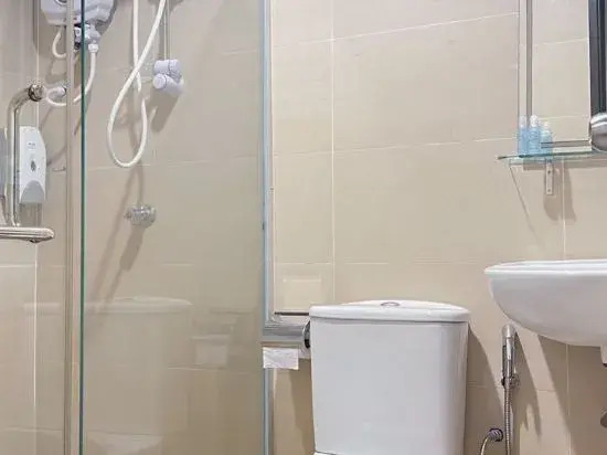 Chariton Hotel Skudai Kiri
