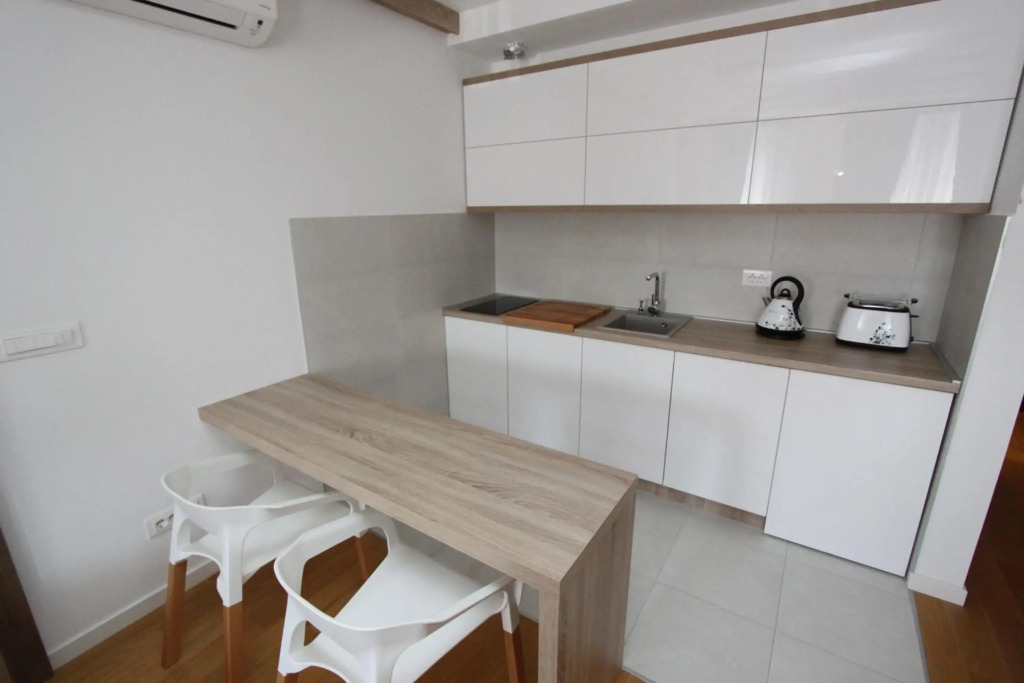 New Belgrade Apartments Magnetic, parking 5 evra dan