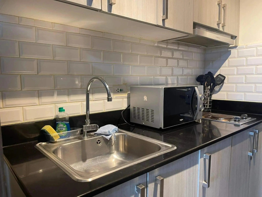 Taft Ave Green Residences with wifi & Netflix